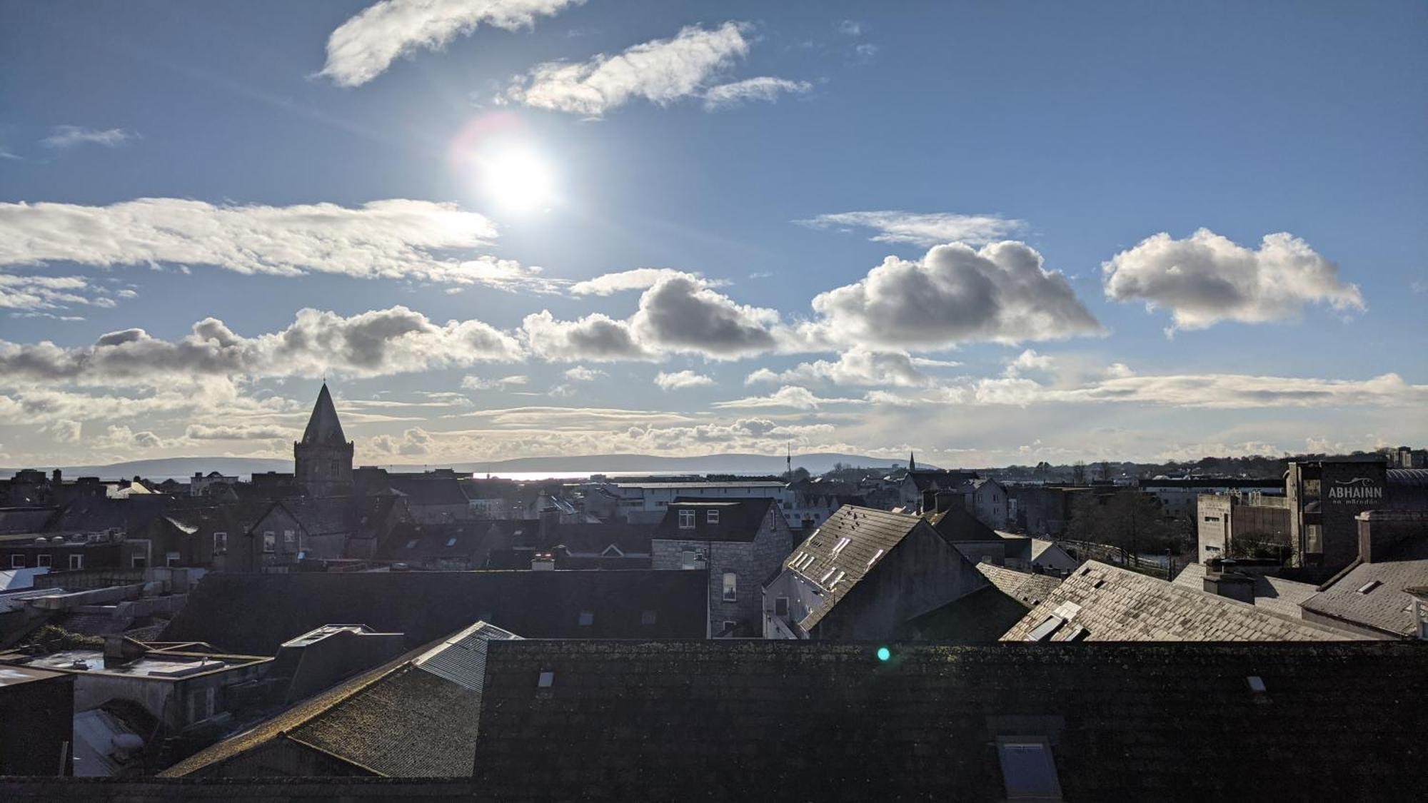 Heart Of City Centre Stunning View Galway Kültér fotó